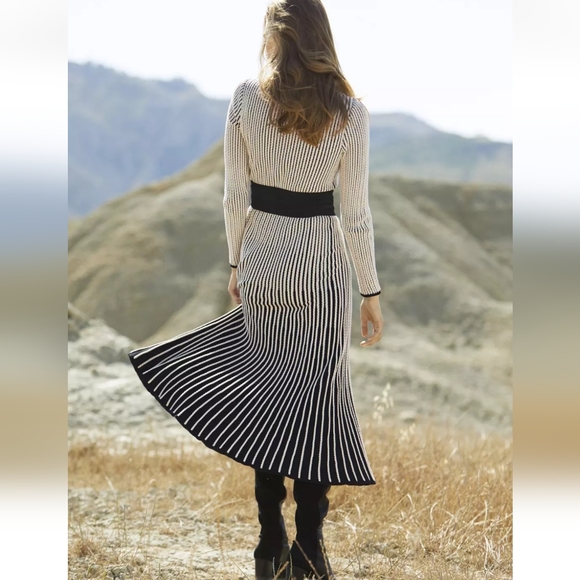 New W/Tag Peruvian Connection Black Cream Knit Ridgeline Maxi Dress XS RT $368 - Picture 2 of 10